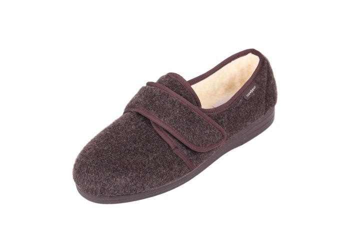 Scott men’s extra-wide, touch fastening slipper with soft, cosy lining